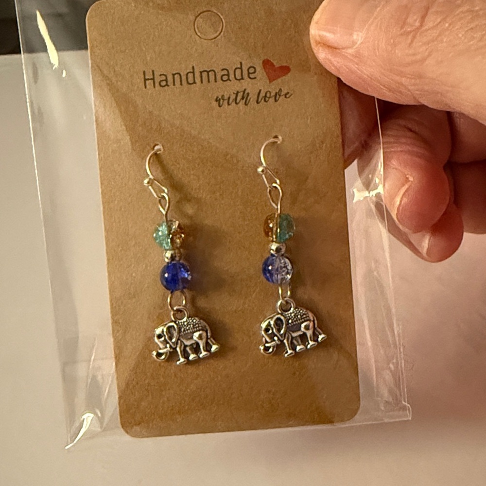 Handmade Elephant Earrings with Multicolor Beads - Picture 4 of 4